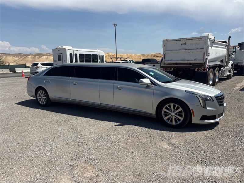 Cadillac XTS 汽车
