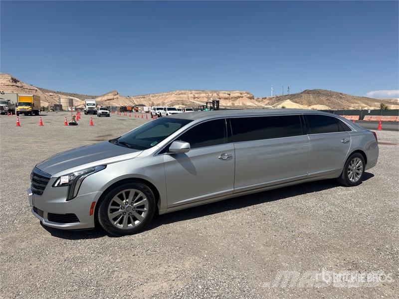 Cadillac XTS 汽车