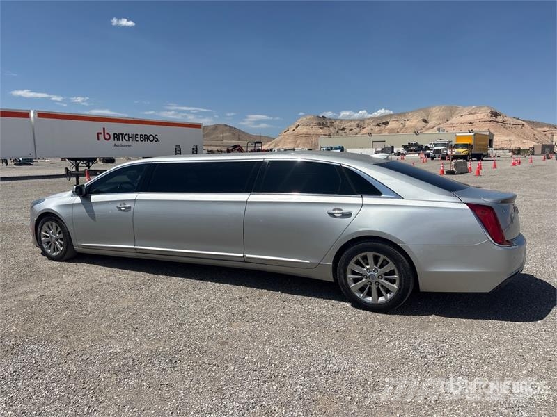 Cadillac XTS 汽车