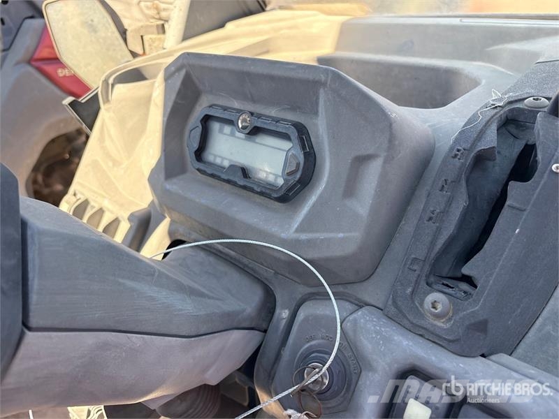Can-am 4x4 Utility Vehicle ماكينات منفعة عامة