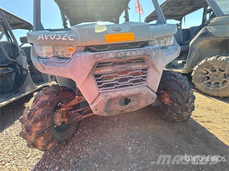 Can-am 4x4 Utility Vehicle ماكينات منفعة عامة