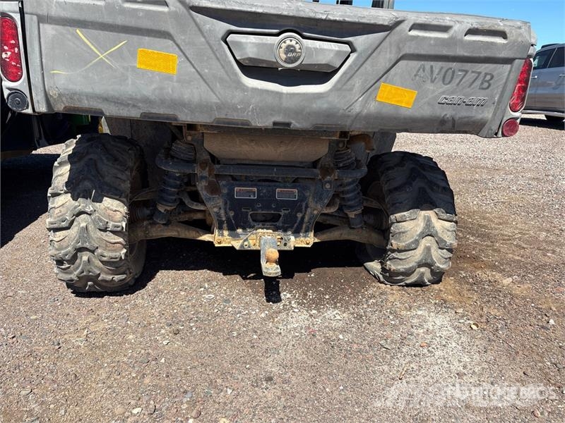 Can-am 4x4 Utility Vehicle 多用途機械
