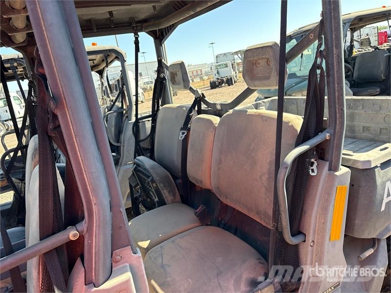 Can-am 4x4 Utility Vehicle ماكينات منفعة عامة