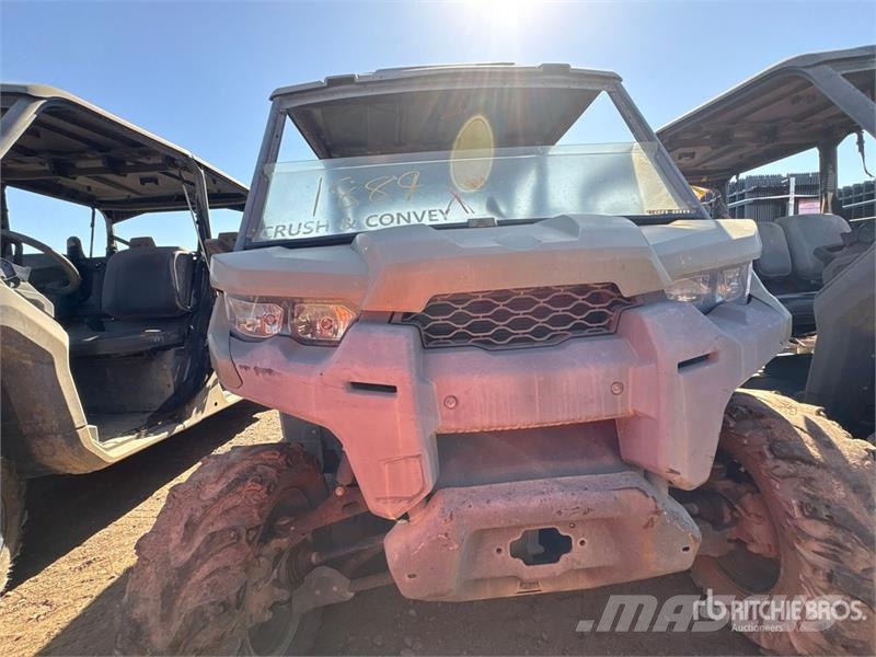 Can-am 4x4 Utility Vehicle ماكينات منفعة عامة
