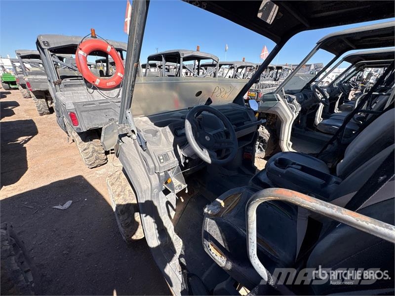 Can-am 4x4 Utility Vehicle ماكينات منفعة عامة