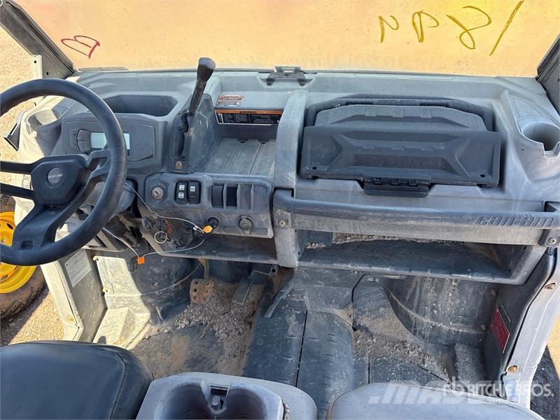Can-am 4x4 Utility Vehicle 多用途機械