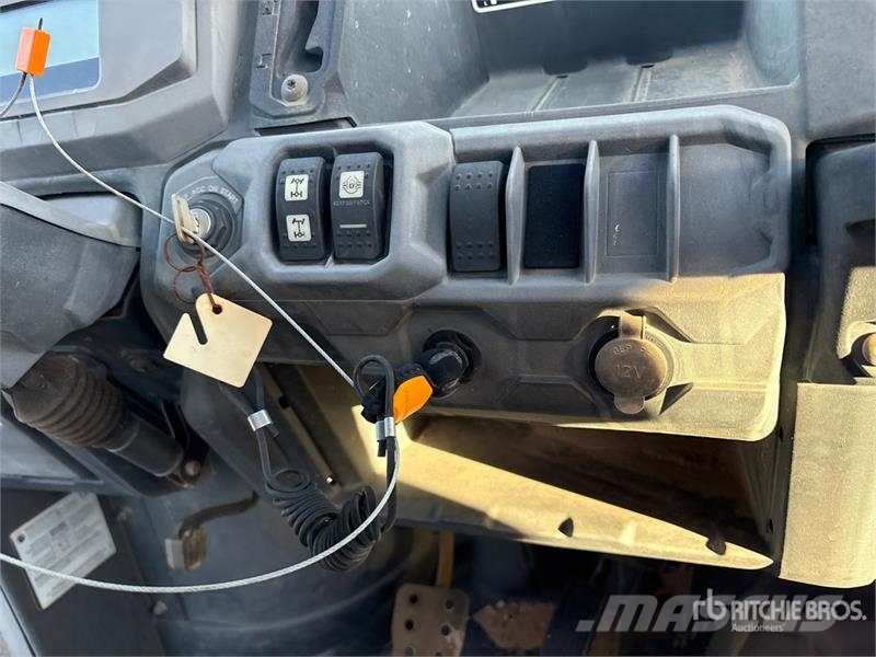Can-am 4x4 Utility Vehicle Utility machines