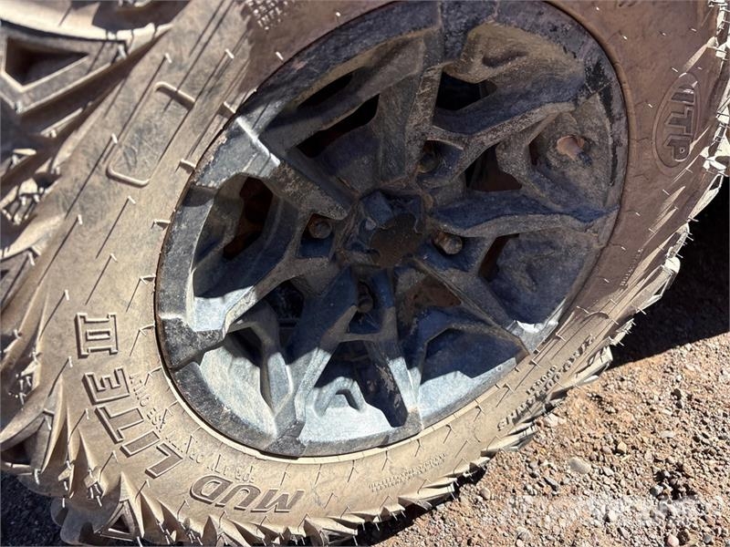 Can-am 4x4 Utility Vehicle 多用途機械