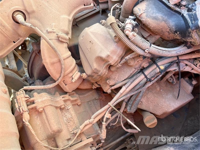 Can-am 4x4 Utility Vehicle ماكينات منفعة عامة