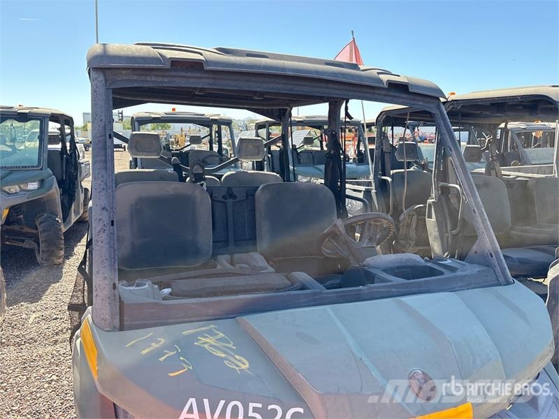 Can-am 4x4 Utility Vehicle ماكينات منفعة عامة