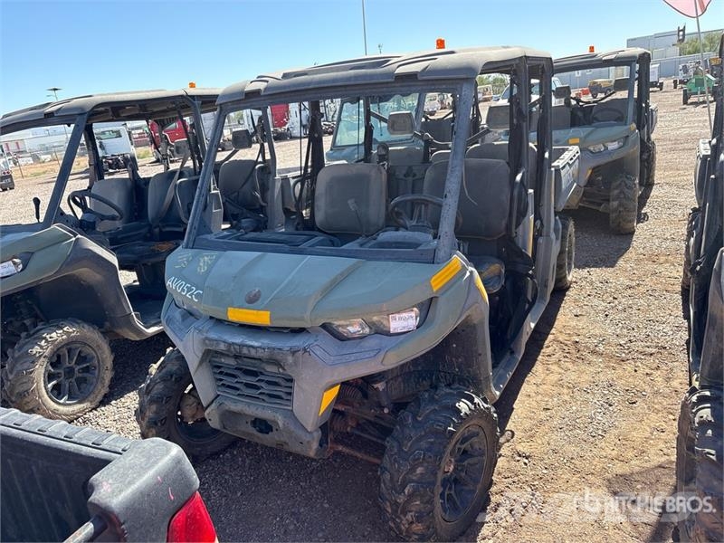 Can-am 4x4 Utility Vehicle ماكينات منفعة عامة