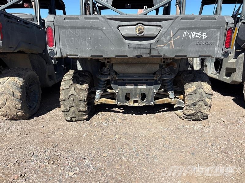 Can-am 4x4 Utility Vehicle ماكينات منفعة عامة