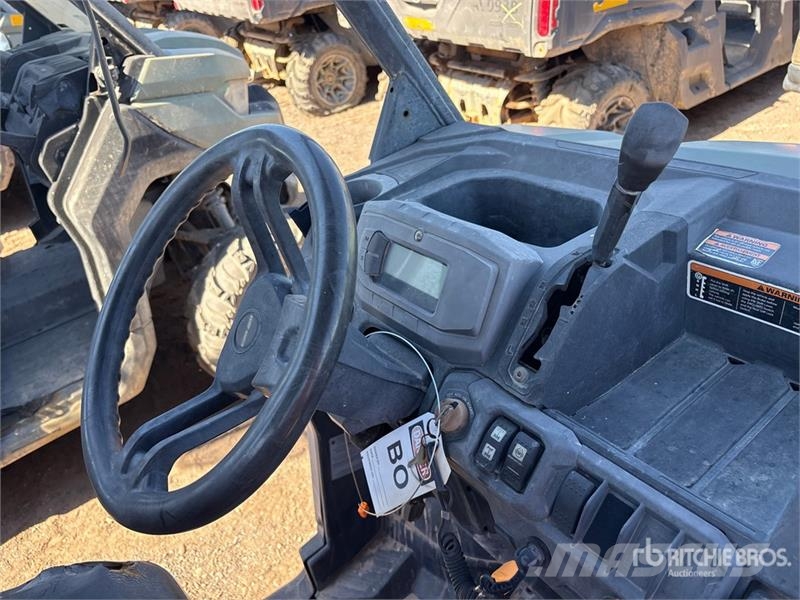 Can-am 4x4 Utility Vehicle ماكينات منفعة عامة