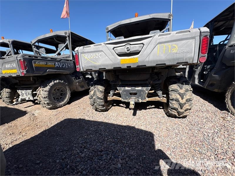 Can-am 4x4 Utility Vehicle ماكينات منفعة عامة