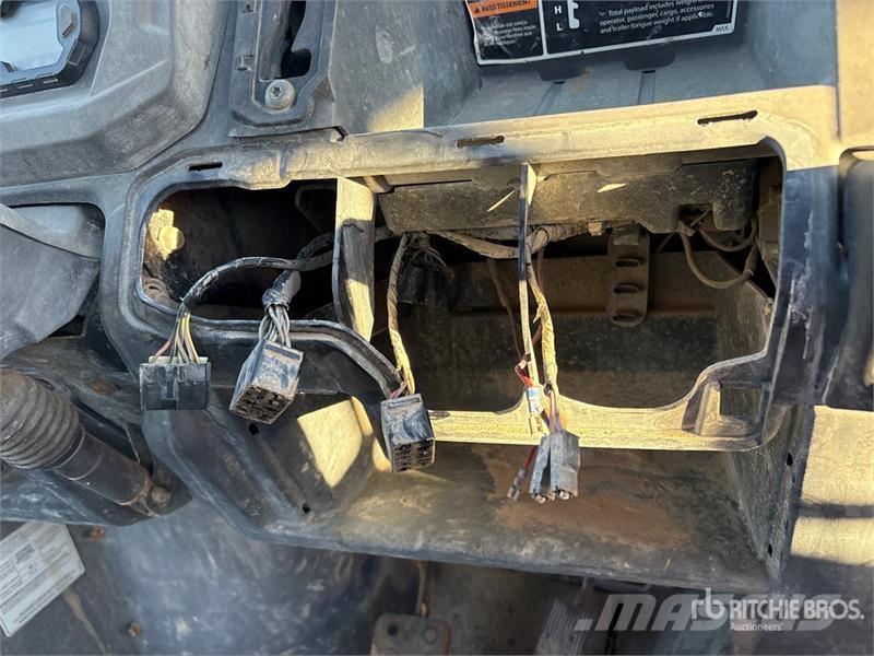Can-am Defender 4x4 Utility Vehicle Arbeitsfahrzeuge