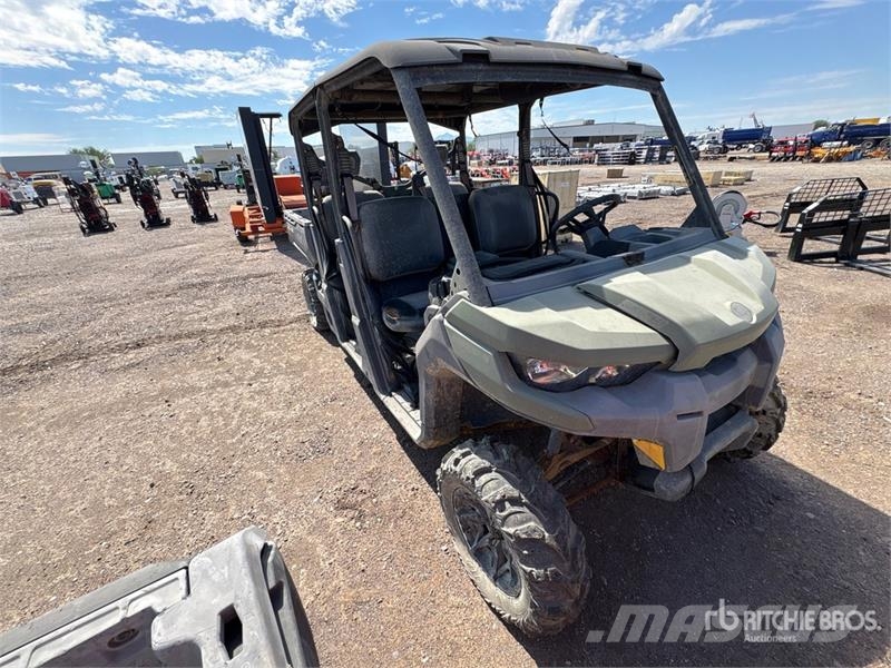 Can-am Defender 4x4 Utility Vehicle Pomoćne mašine