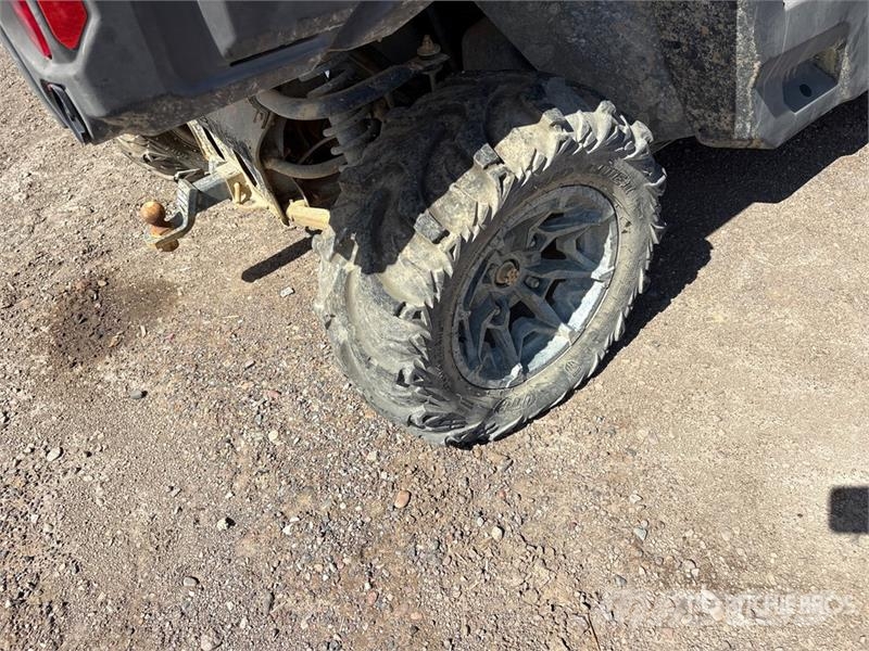 Can-am Defender 4x4 Utility Vehicle Pomoćne mašine