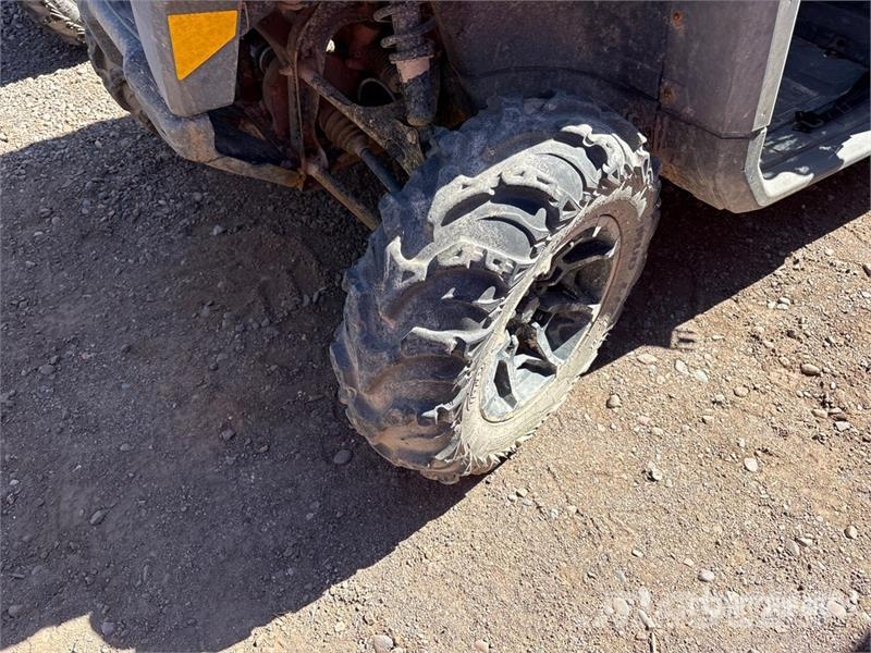 Can-am Defender 4x4 Utility Vehicle ماكينات منفعة عامة