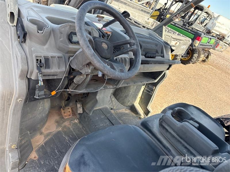 Can-am Defender 4x4 Utility Vehicle Pomoćne mašine