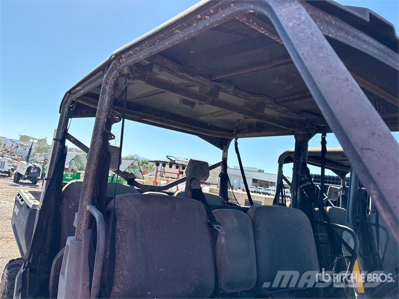 Can-am Defender 4x4 Utility Vehicle ماكينات منفعة عامة