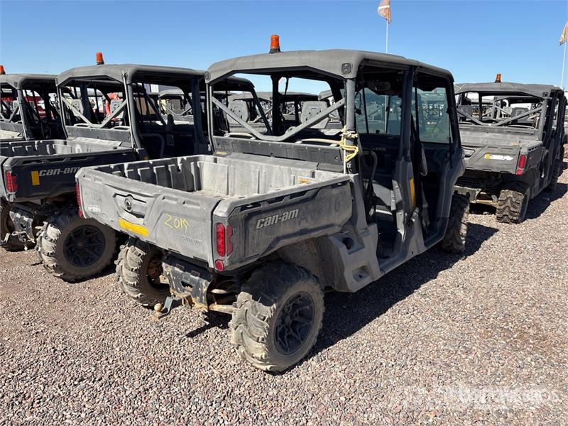 Can-am Defender 4x4 Utility Vehicle ماكينات منفعة عامة