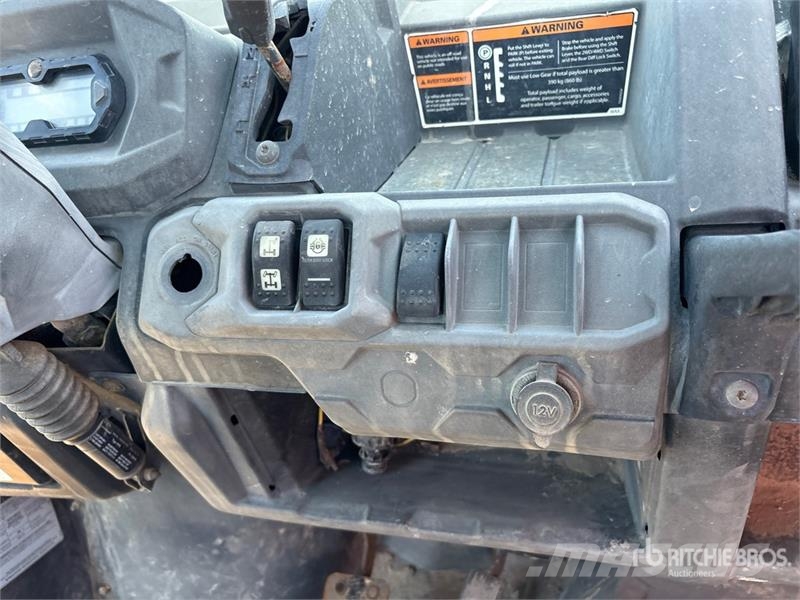 Can-am Defender 4x4 Utility Vehicle ماكينات منفعة عامة