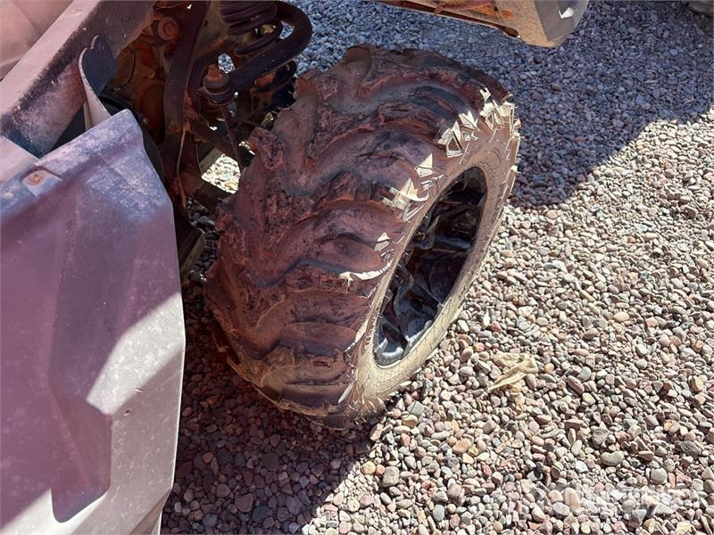 Can-am Defender 4x4 Utility Vehicle ماكينات منفعة عامة