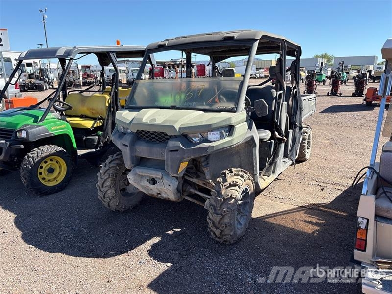 Can-am Defender 4x4 Utility Vehicle Pomoćne mašine