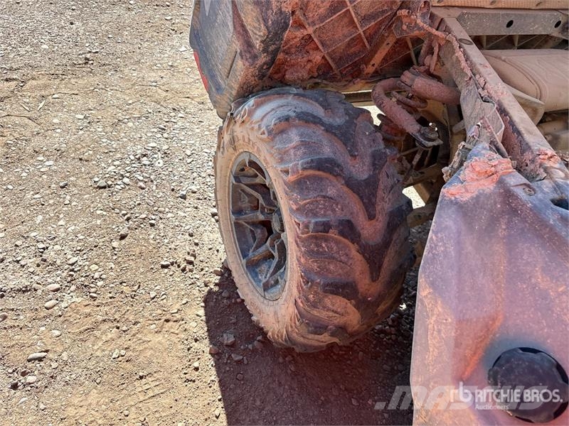 Can-am Defender 4x4 Utility Vehicle ماكينات منفعة عامة