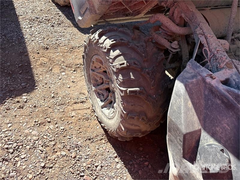 Can-am Defender 4x4 Utility Vehicle ماكينات منفعة عامة