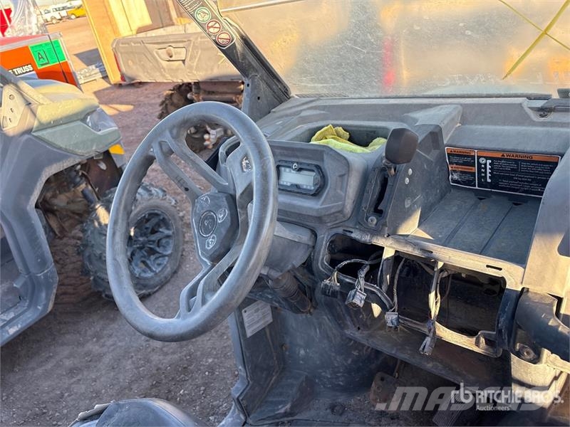 Can-am Defender 4x4 Utility Vehicle Arbeitsfahrzeuge