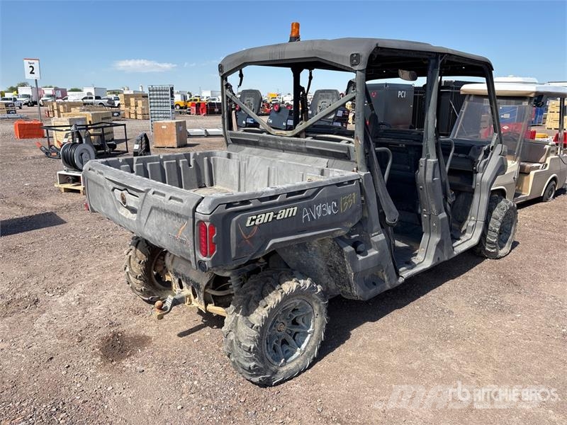 Can-am Defender 4x4 Utility Vehicle Pomoćne mašine