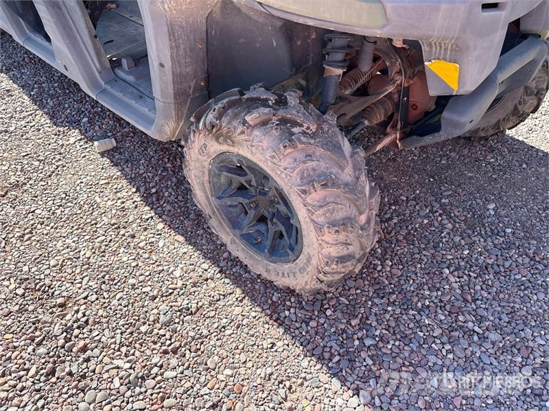 Can-am Defender 4x4 Utility Vehicle ماكينات منفعة عامة