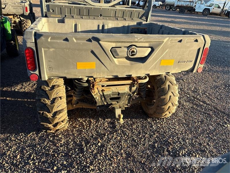 Can-am Defender 4x4 Utility Vehicle Arbeitsfahrzeuge