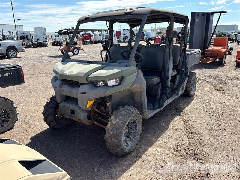 Can-am Defender 4x4 Utility Vehicle Pomoćne mašine