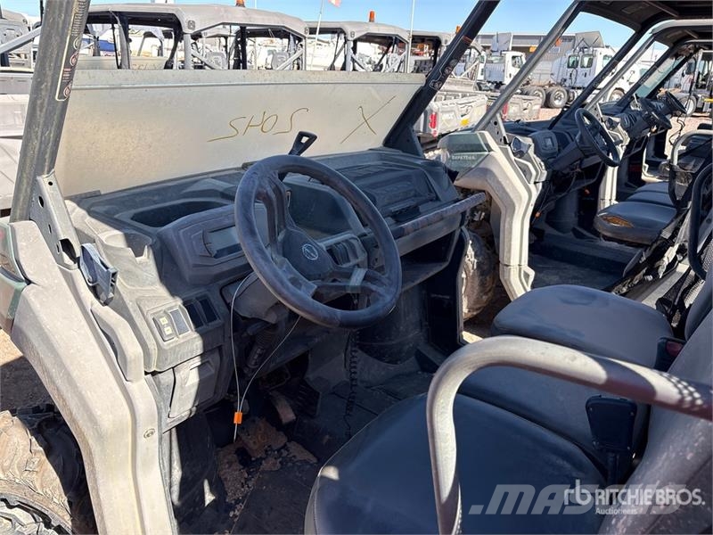 Can-am Defender 4x4 Utility Vehicle ماكينات منفعة عامة