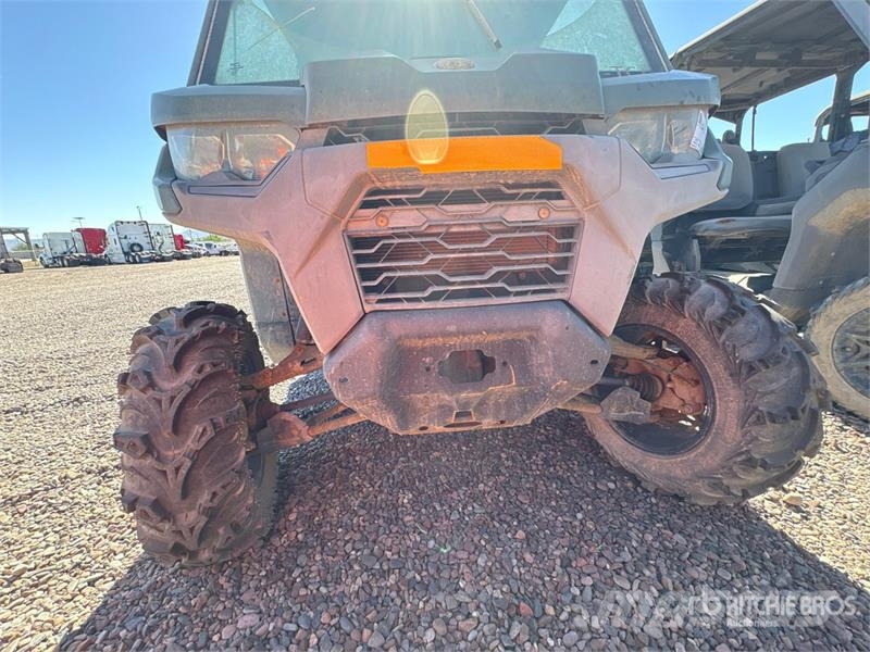 Can-am Defender 4x4 Utility Vehicle ماكينات منفعة عامة
