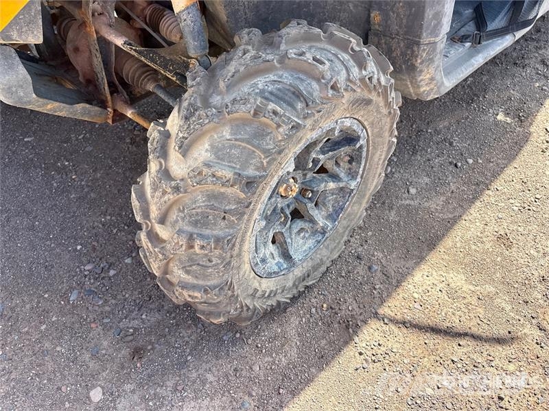 Can-am Defender 4x4 Utility Vehicle Pomoćne mašine