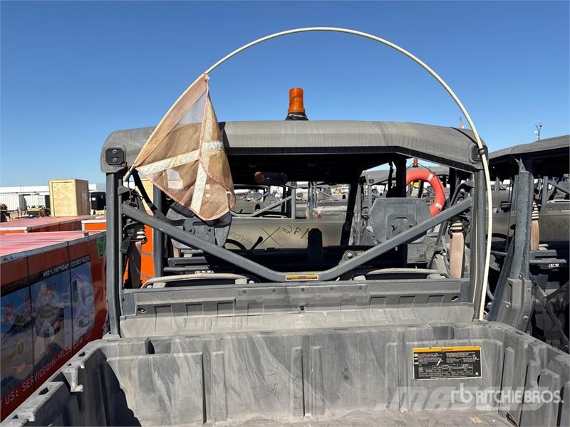 Can-am Defender 4x4 Utility Vehicle ماكينات منفعة عامة