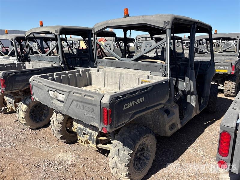 Can-am Defender 4x4 Utility Vehicle ماكينات منفعة عامة
