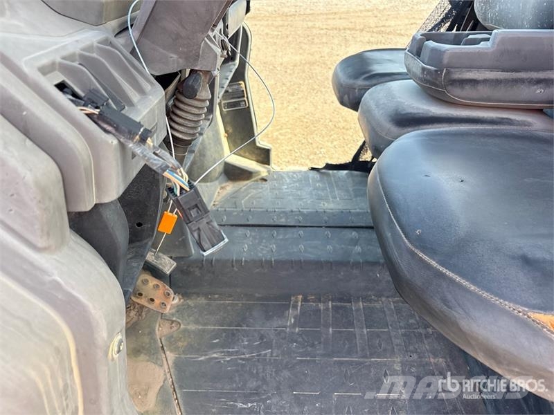 Can-am Defender 4x4 Utility Vehicle Pomoćne mašine