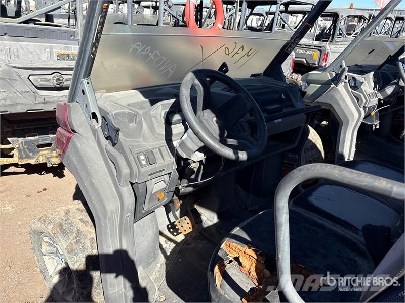 Can-am Defender 4x4 Utility Vehicle ماكينات منفعة عامة