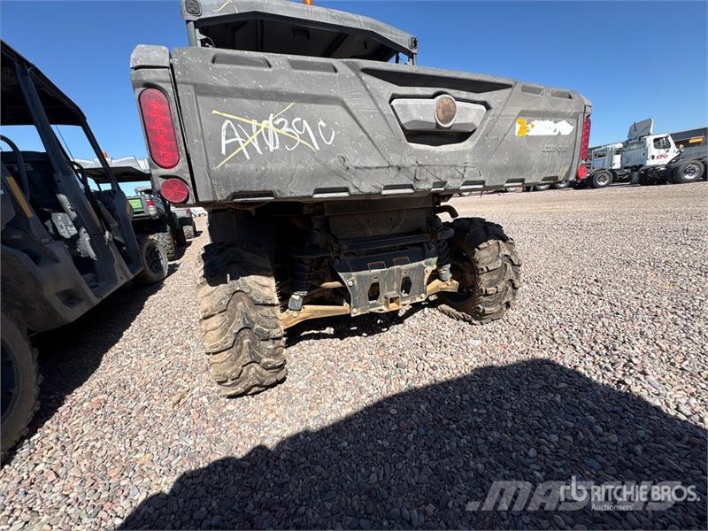Can-am Defender 4x4 Utility Vehicle ماكينات منفعة عامة