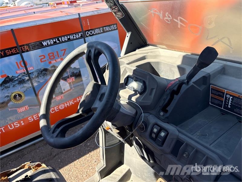 Can-am Defender 4x4 Utility Vehicle ماكينات منفعة عامة