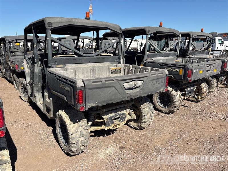 Can-am Defender 4x4 Utility Vehicle ماكينات منفعة عامة