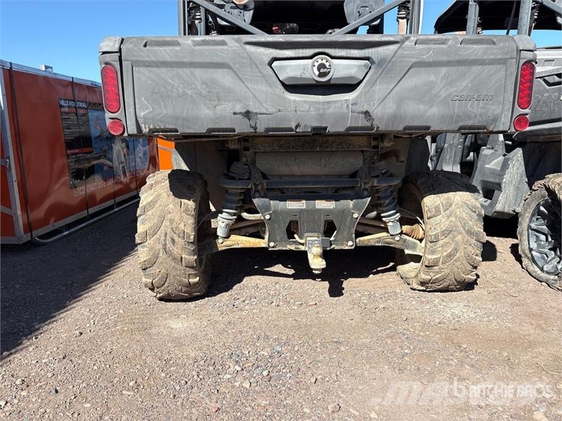 Can-am Defender 4x4 Utility Vehicle ماكينات منفعة عامة