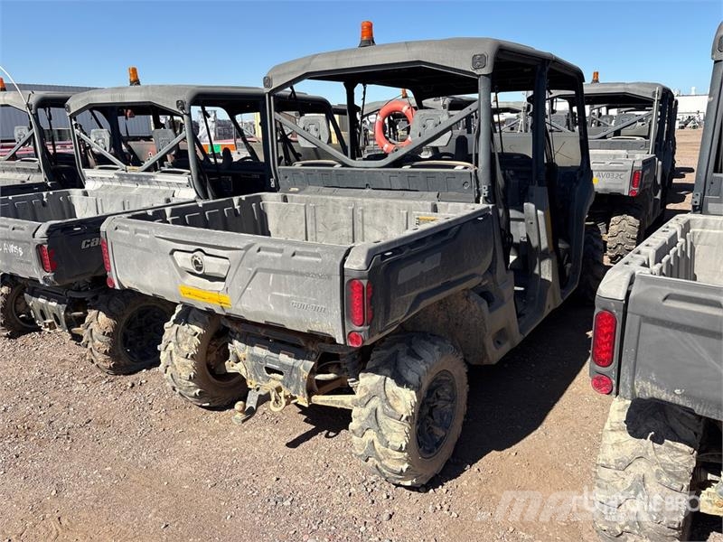 Can-am Defender 4x4 Utility Vehicle ماكينات منفعة عامة