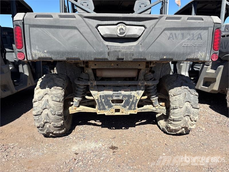 Can-am Defender 4x4 Utility Vehicle ماكينات منفعة عامة