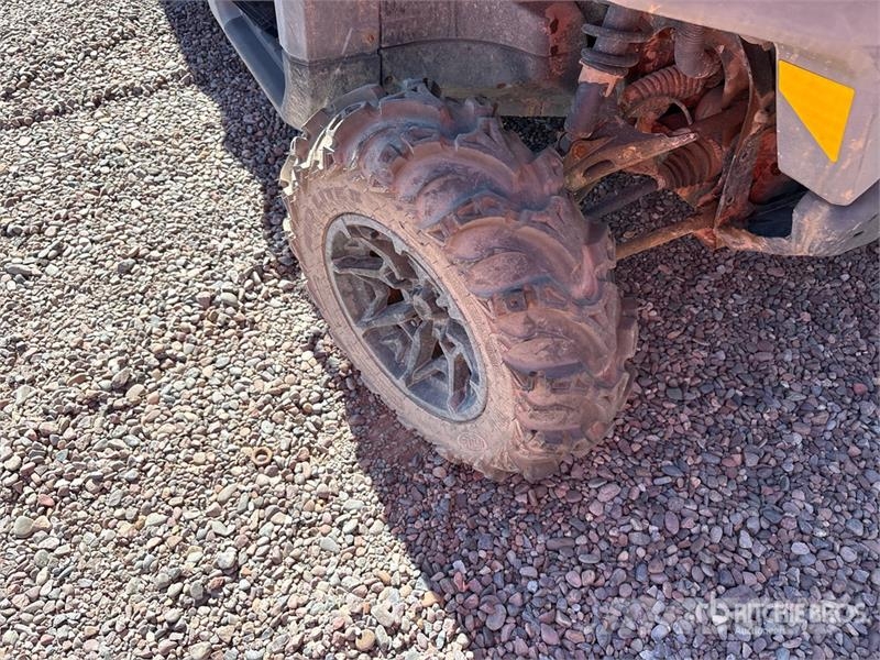 Can-am Defender 4x4 Utility Vehicle ماكينات منفعة عامة