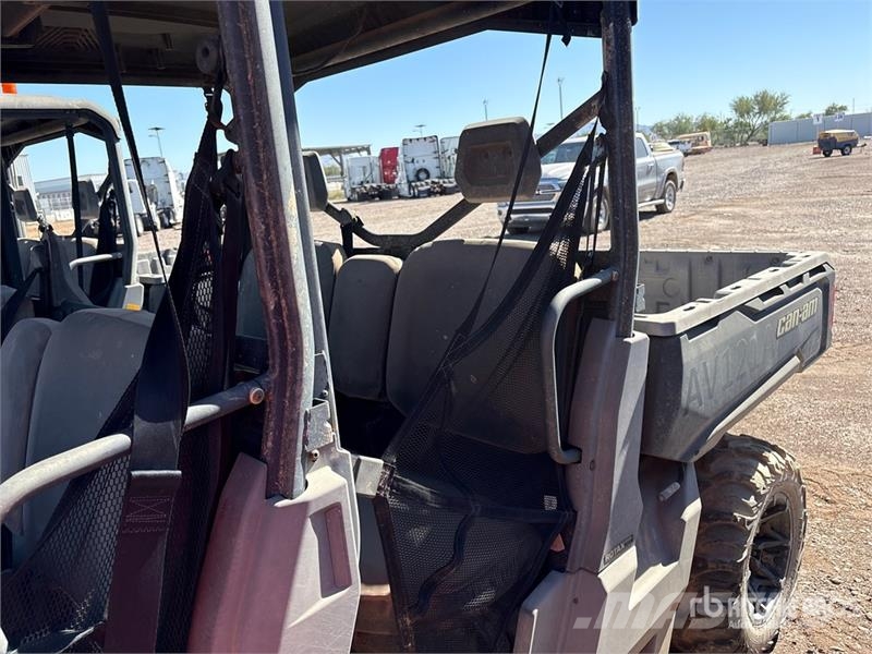 Can-am Defender 4x4 Utility Vehicle ماكينات منفعة عامة